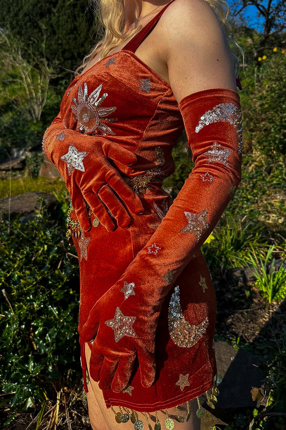 Phase Gloves Rust - Scarlet Gloves | Iconic Embellishments – Wild Thing