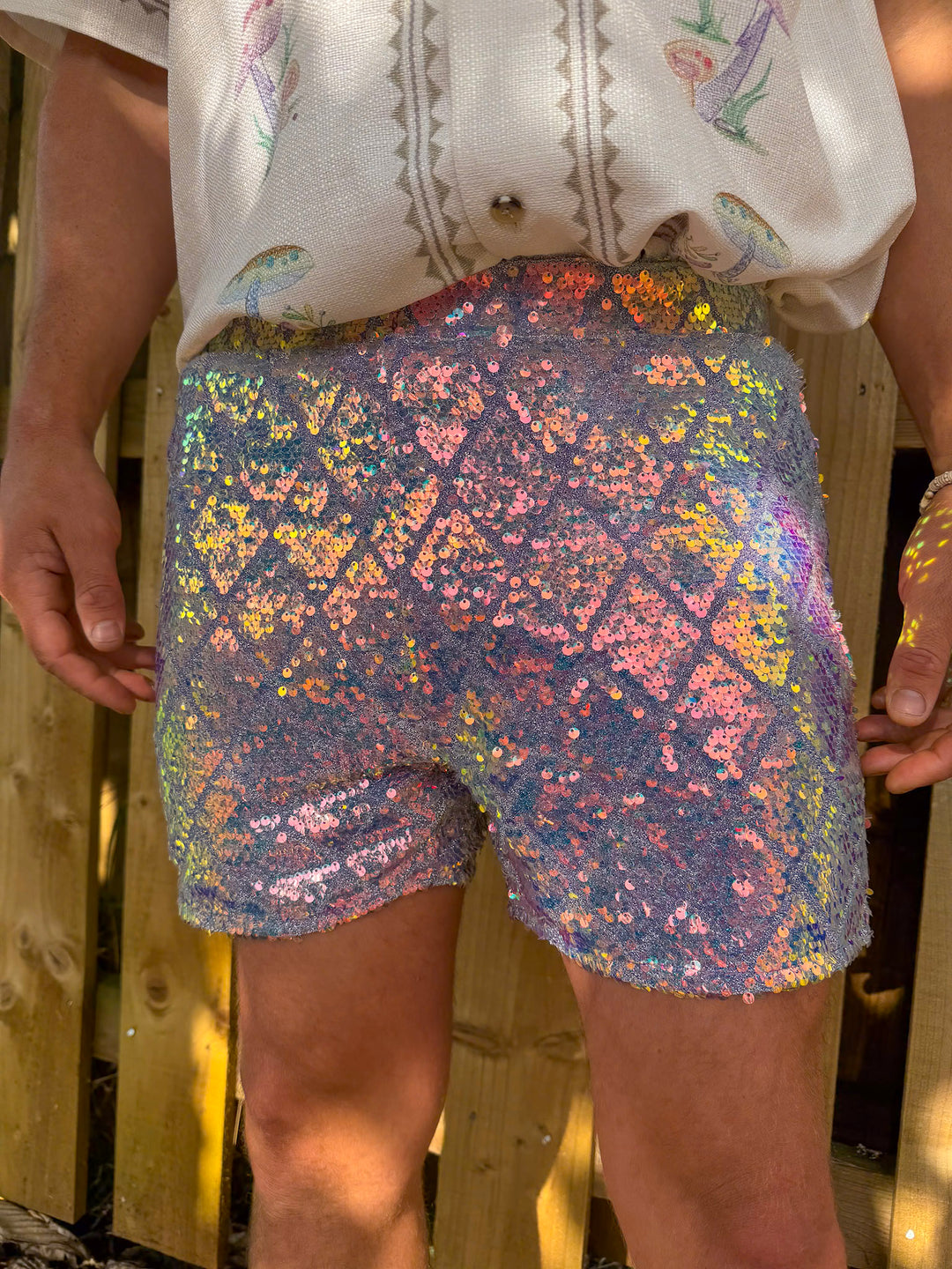 Enchanting sequin shorts with iridescent pattern