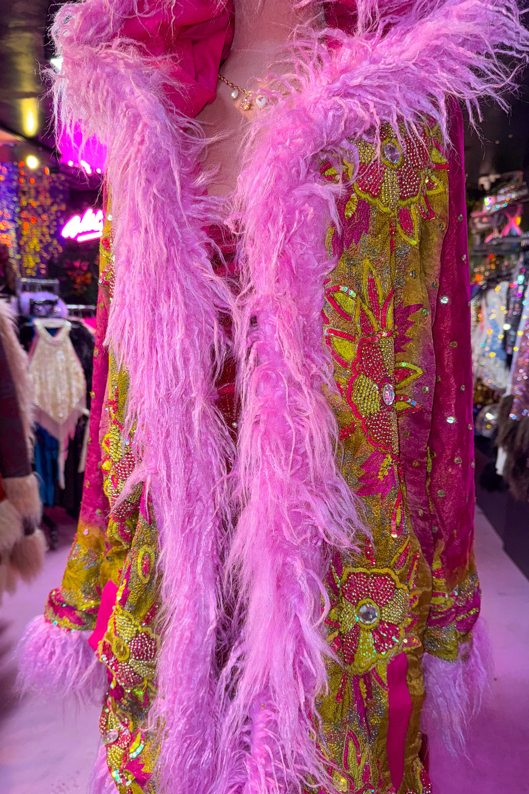 Sari Coat with hood PEACHES | Size UK 14